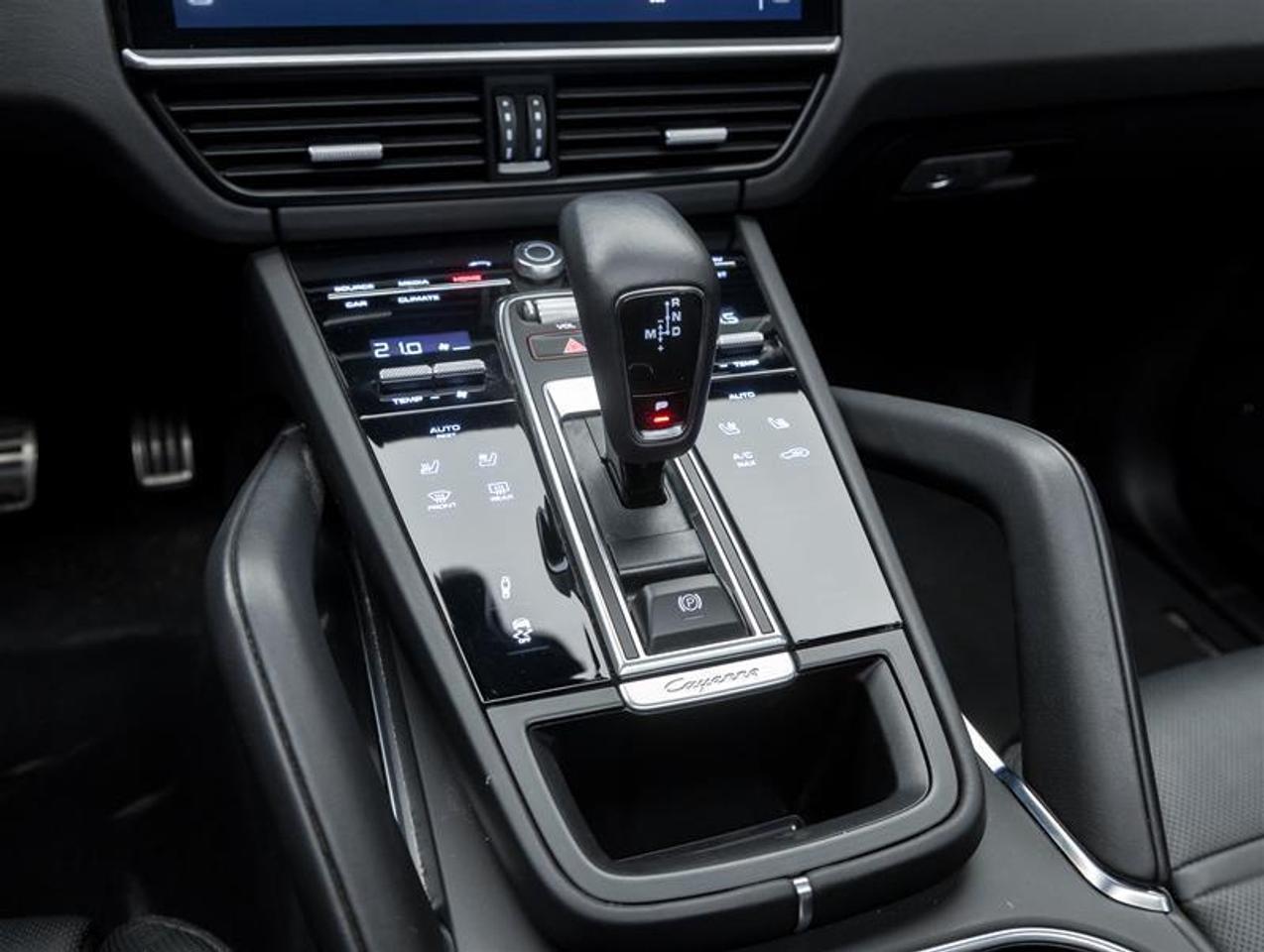 2023 Porsche Cayenne  Photo