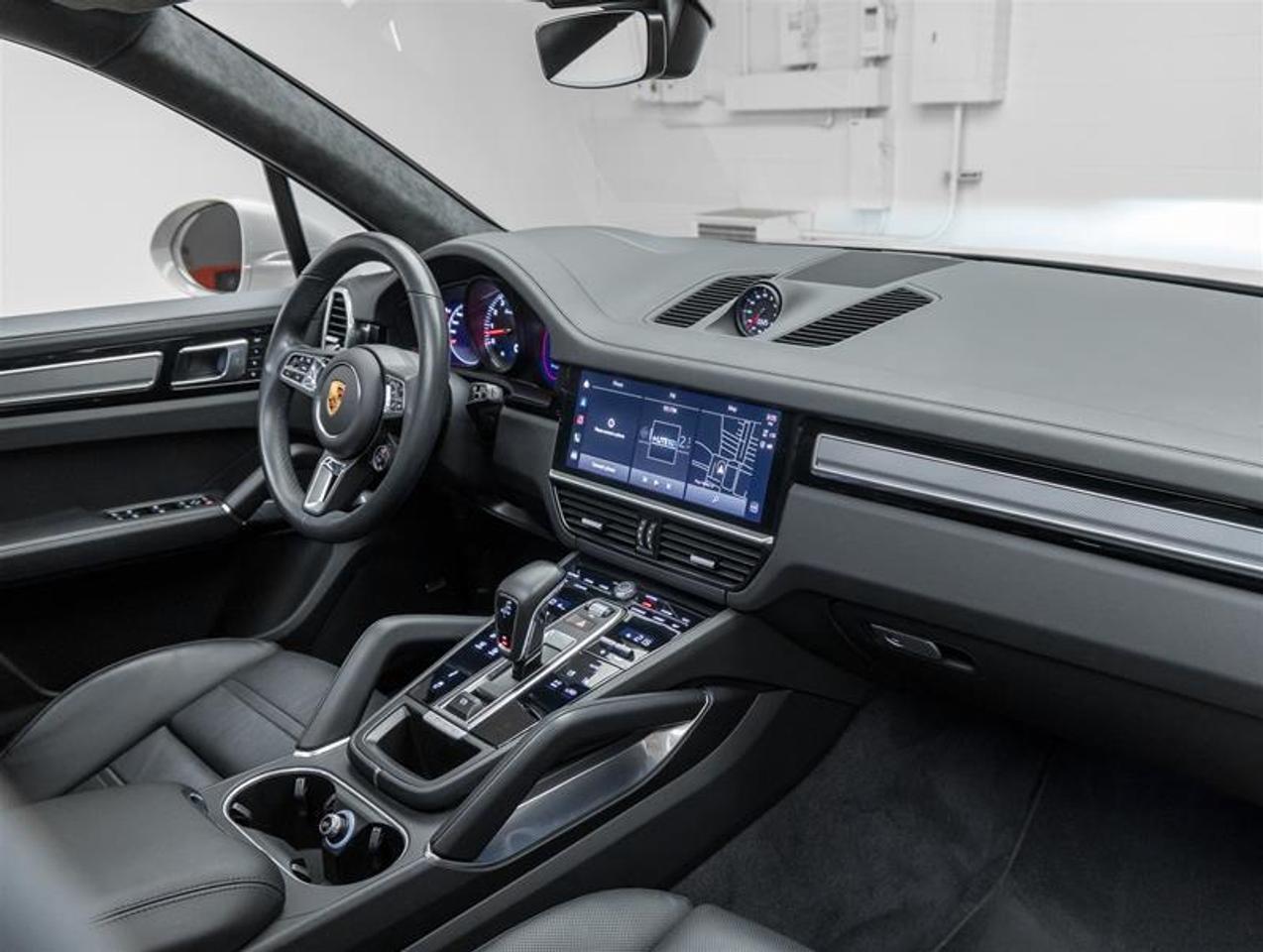 2023 Porsche Cayenne  Photo