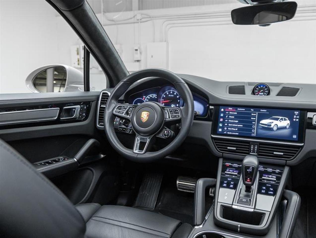 2023 Porsche Cayenne  Photo