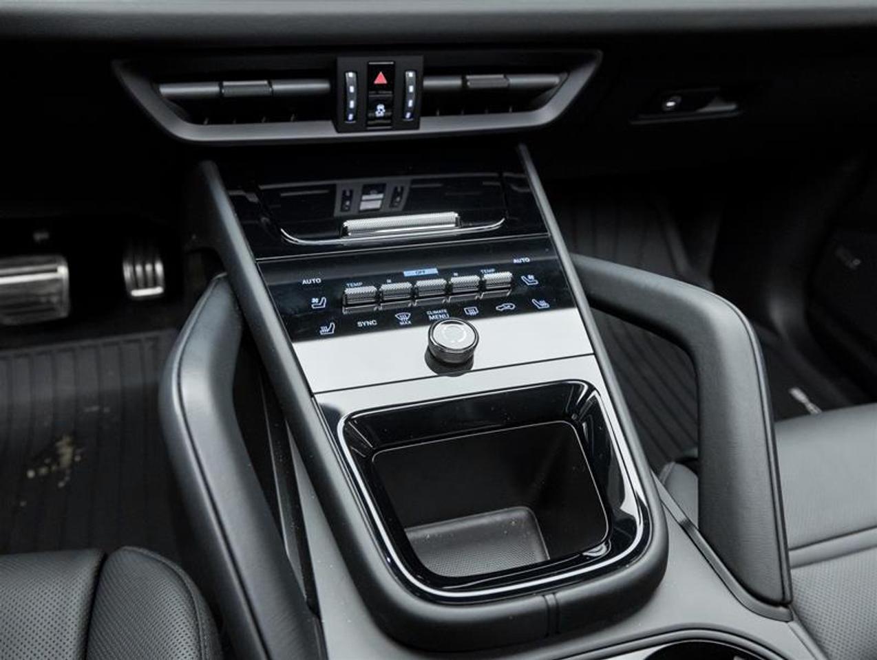 2026 Porsche Cayenne  Photo