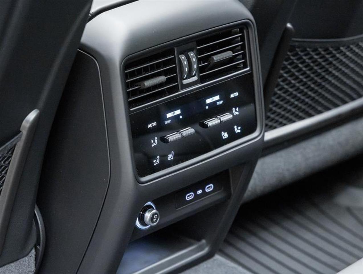 2026 Porsche Cayenne  Photo