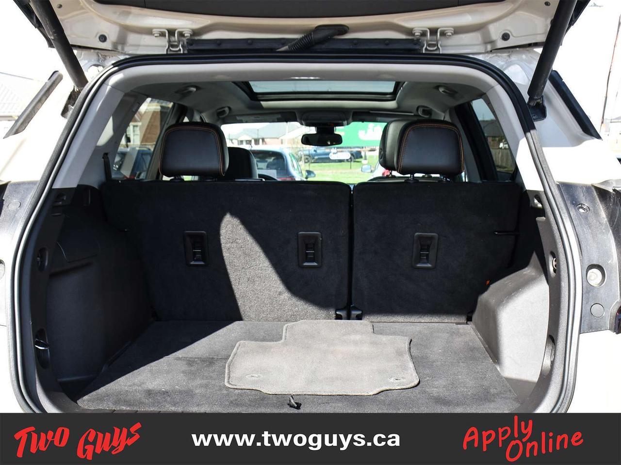 2022 GMC Terrain AT4 1.5L AWD   Panoroof   Leather   New Tires Photo