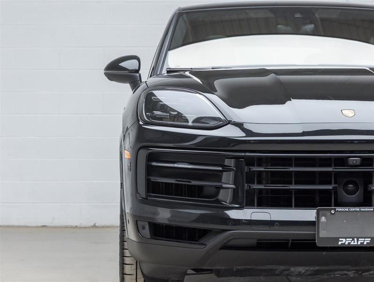 2024 Porsche Cayenne  Photo2