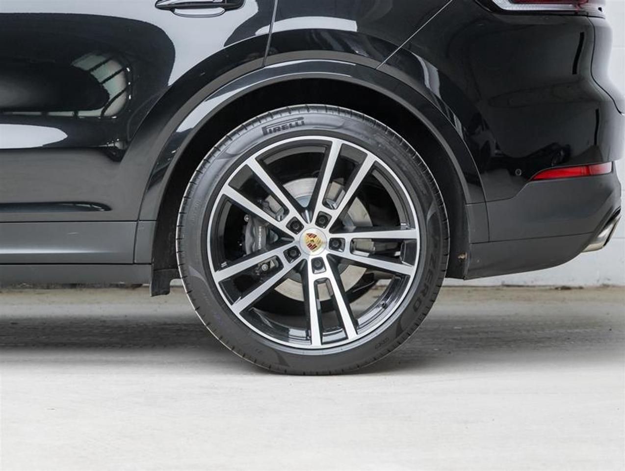 2024 Porsche Cayenne  Photo