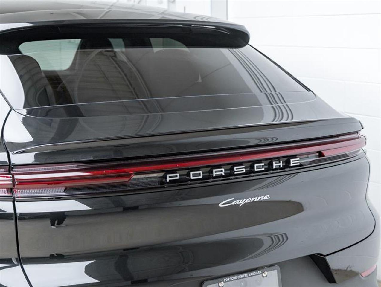 2024 Porsche Cayenne  Photo