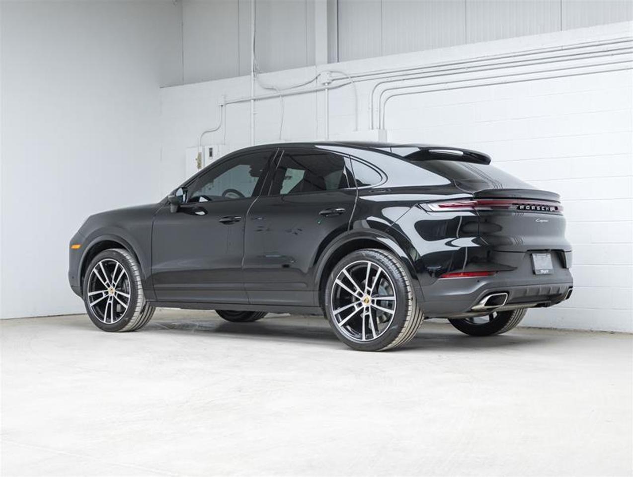 2024 Porsche Cayenne  Photo