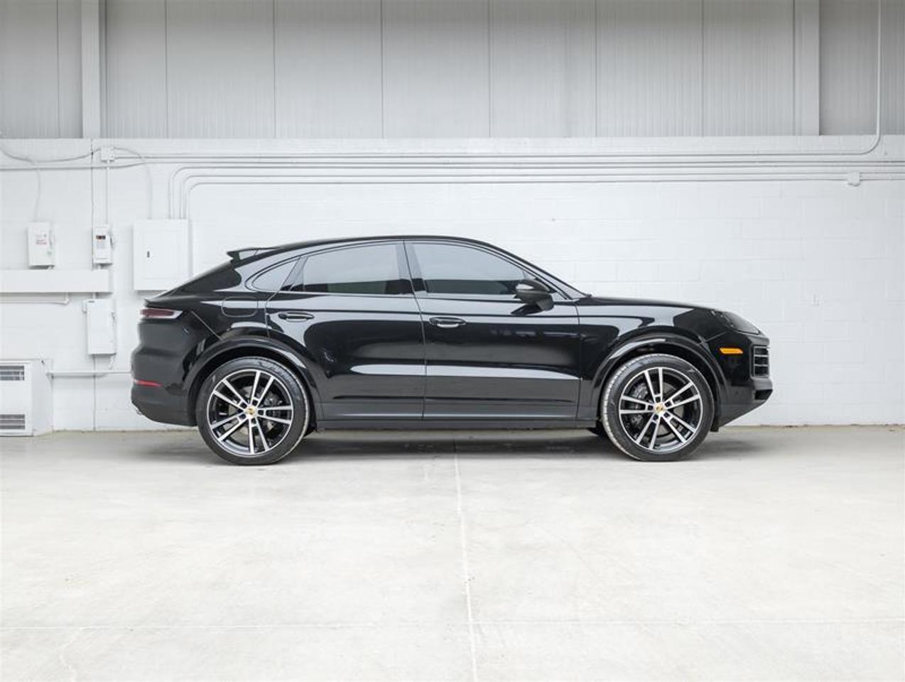 2024 Porsche Cayenne  Photo