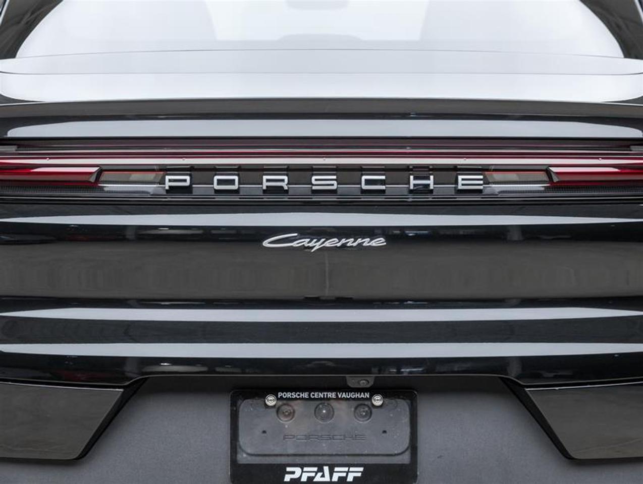 2024 Porsche Cayenne  Photo