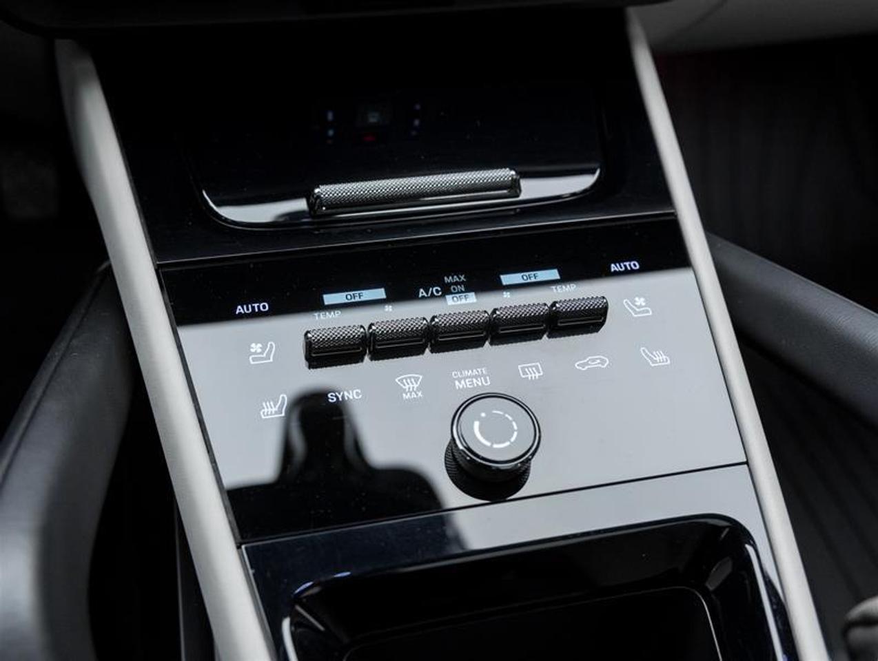 2024 Porsche Cayenne  Photo