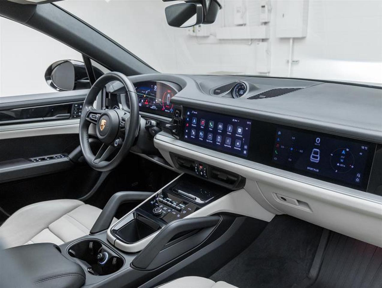 2024 Porsche Cayenne  Photo