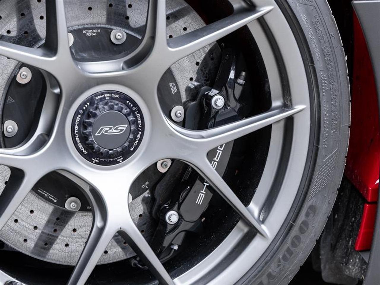 2025 Porsche 911  Photo