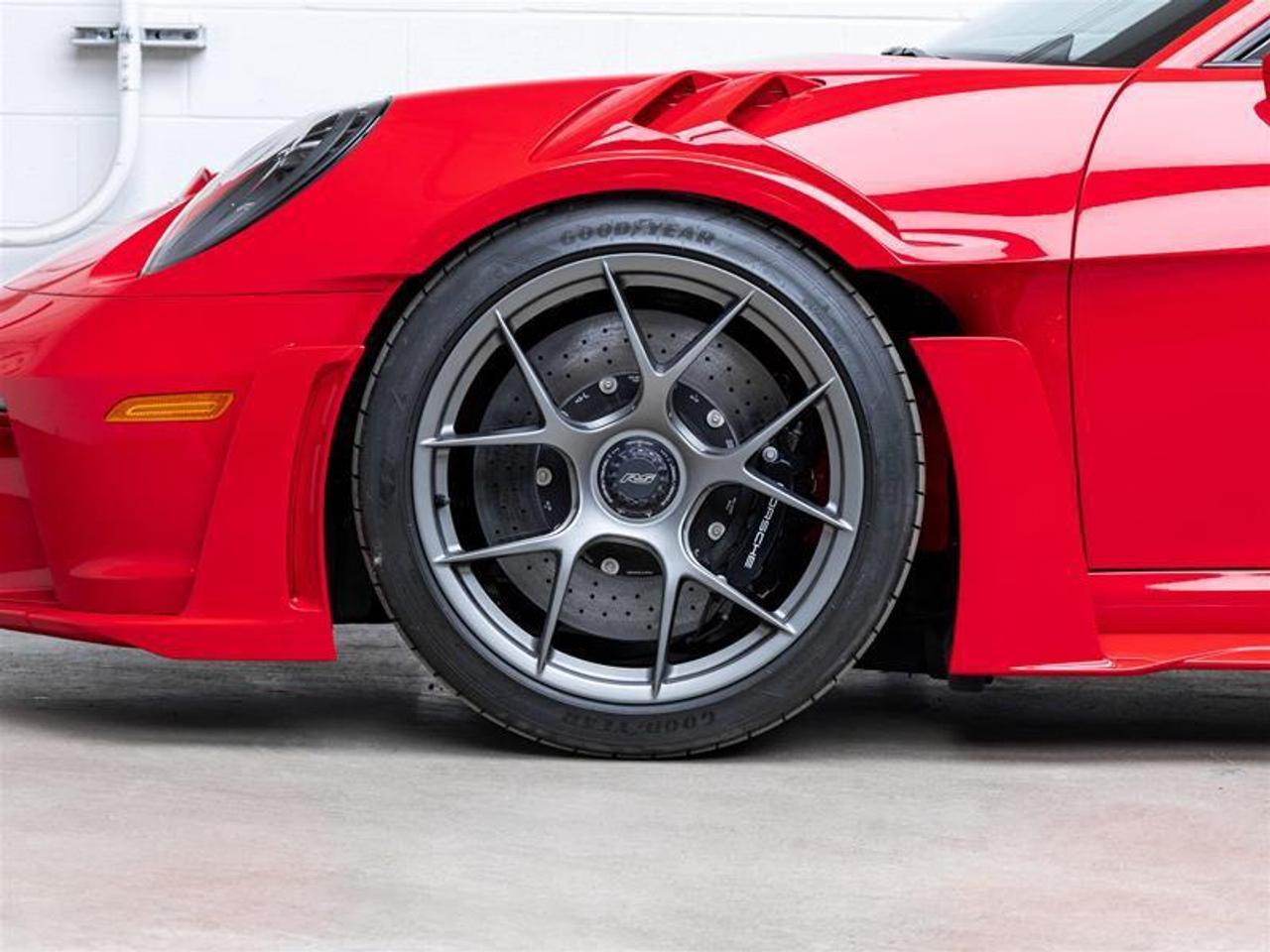 2025 Porsche 911  Photo
