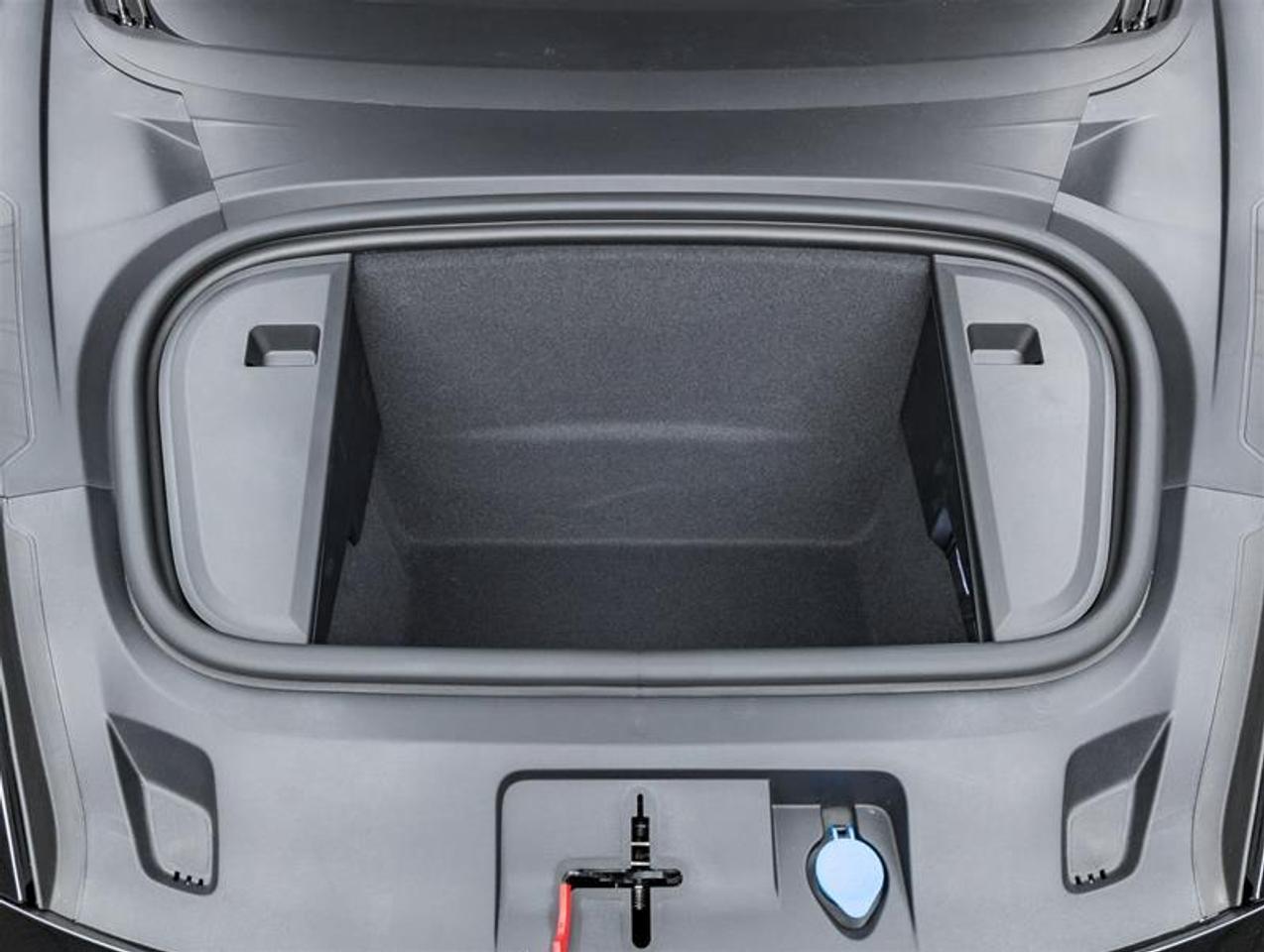 2025 Porsche Taycan  Photo