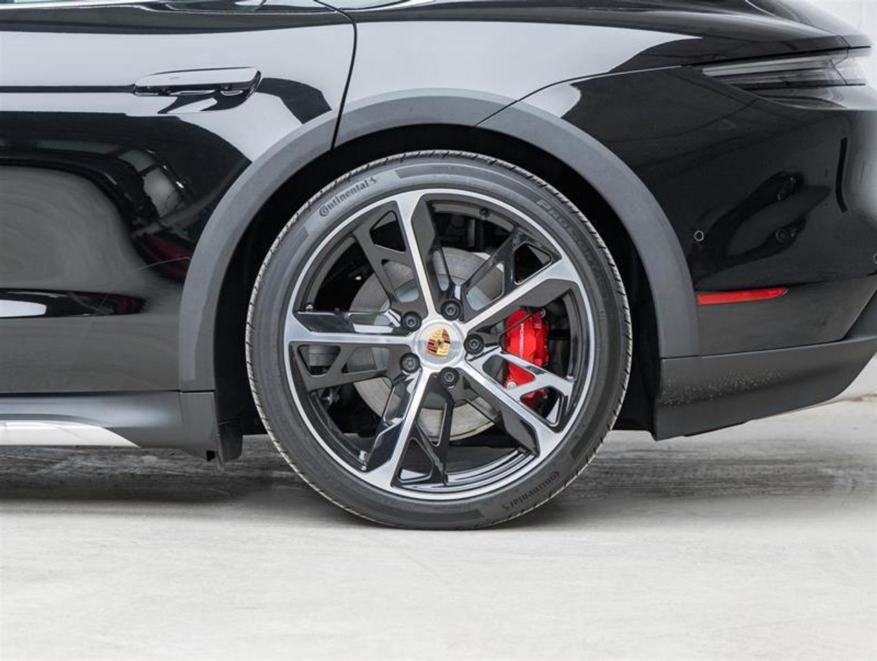 2025 Porsche Taycan  Photo