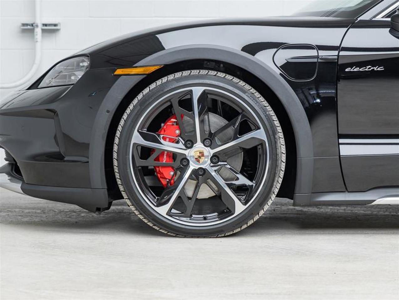 2025 Porsche Taycan  Photo