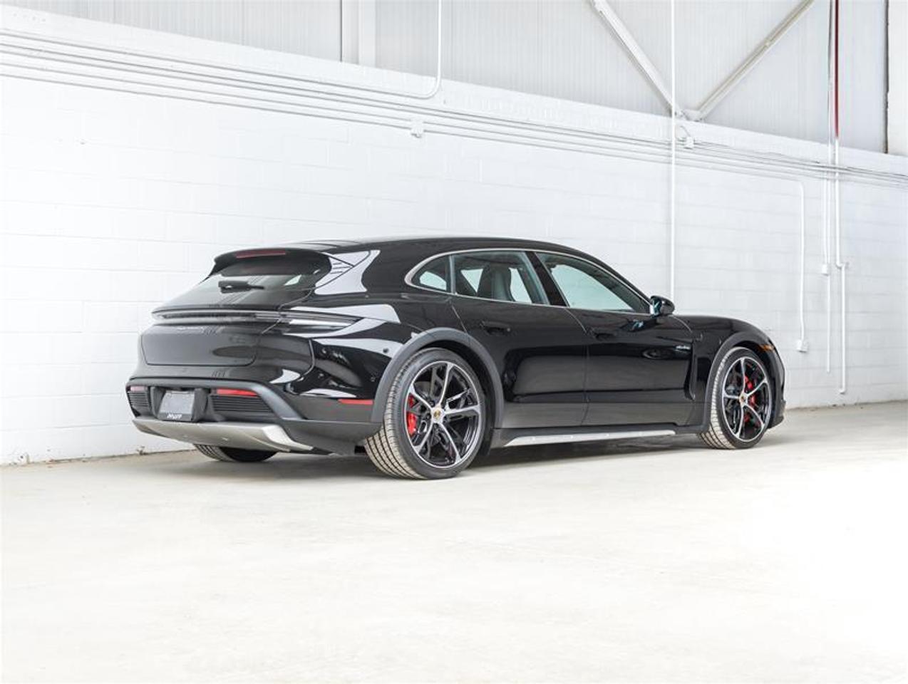2025 Porsche Taycan  Photo