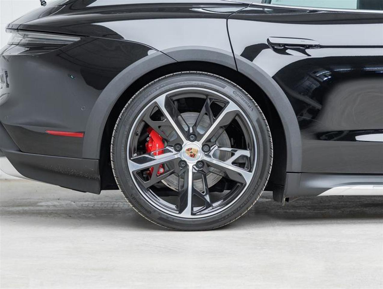 2025 Porsche Taycan  Photo