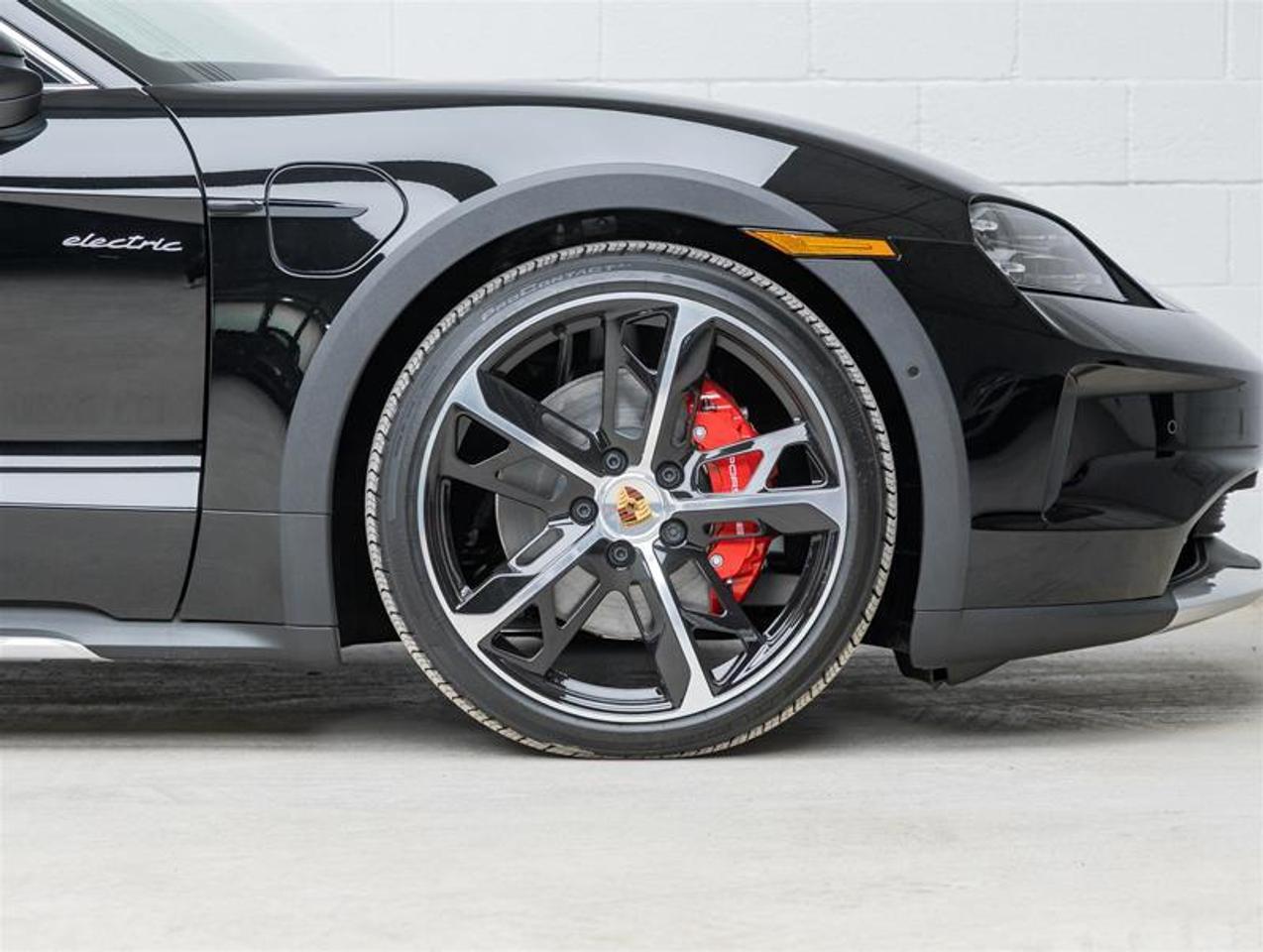 2025 Porsche Taycan  Photo