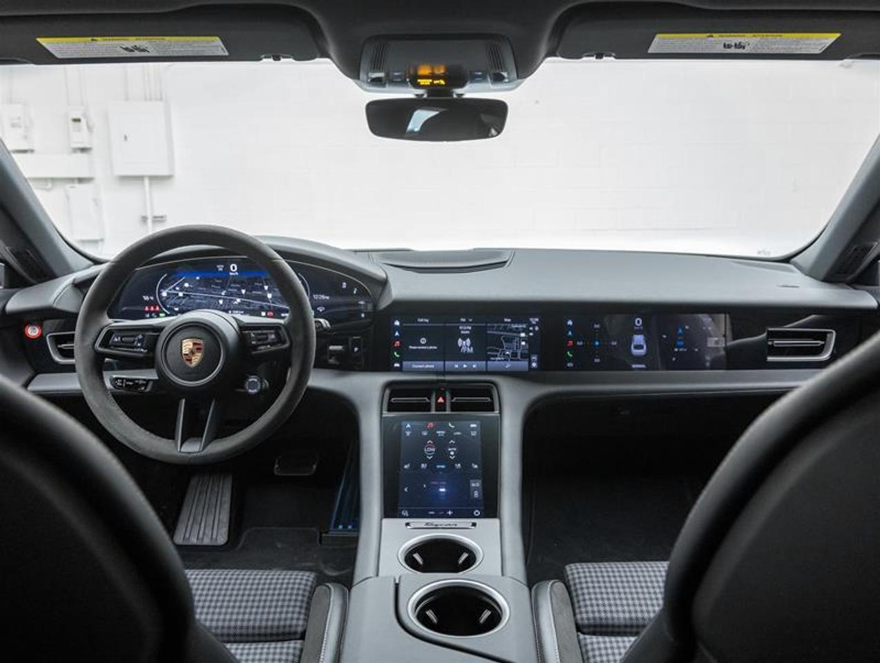 2025 Porsche Taycan  Photo