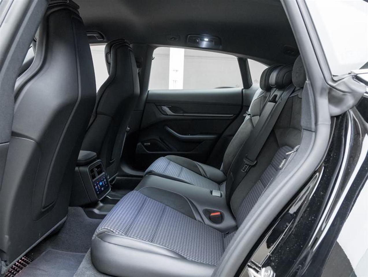 2025 Porsche Taycan  Photo