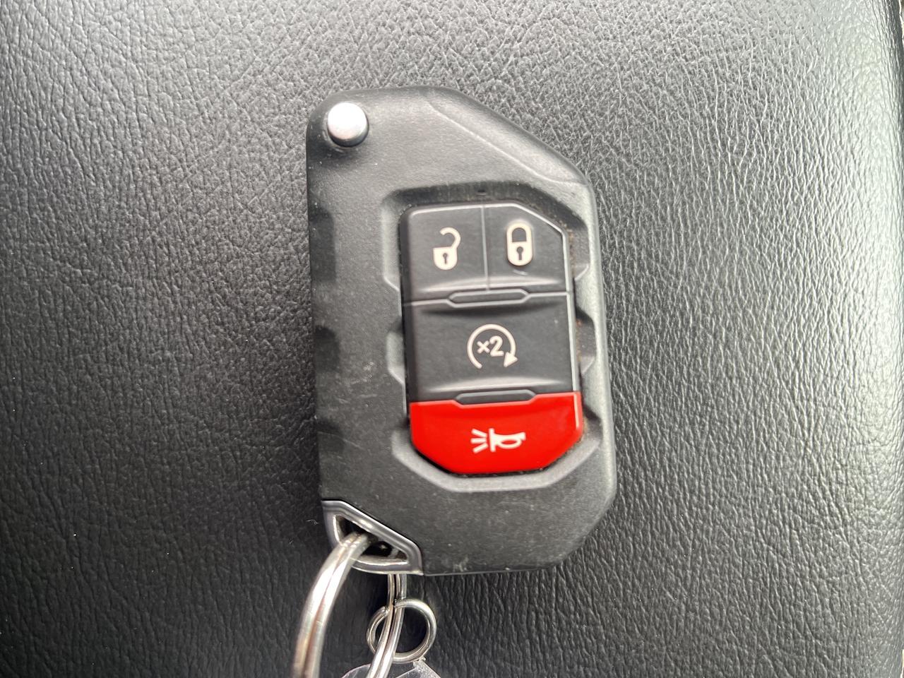 2019 Jeep WRANGLER UNLIMITED Sahara - Htd Leather - Remote Start Photo