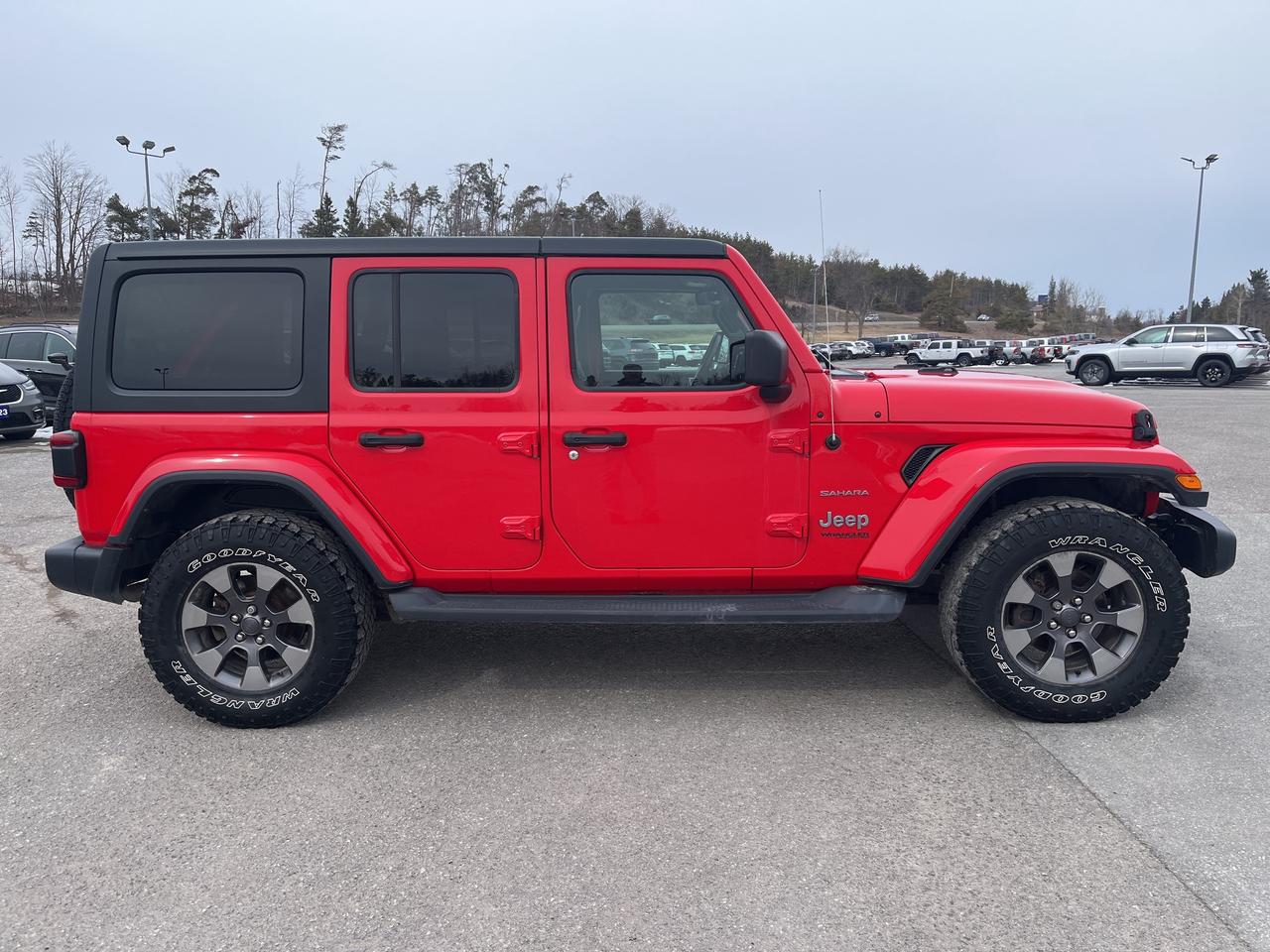 2019 Jeep WRANGLER UNLIMITED Sahara - Htd Leather - Remote Start Photo