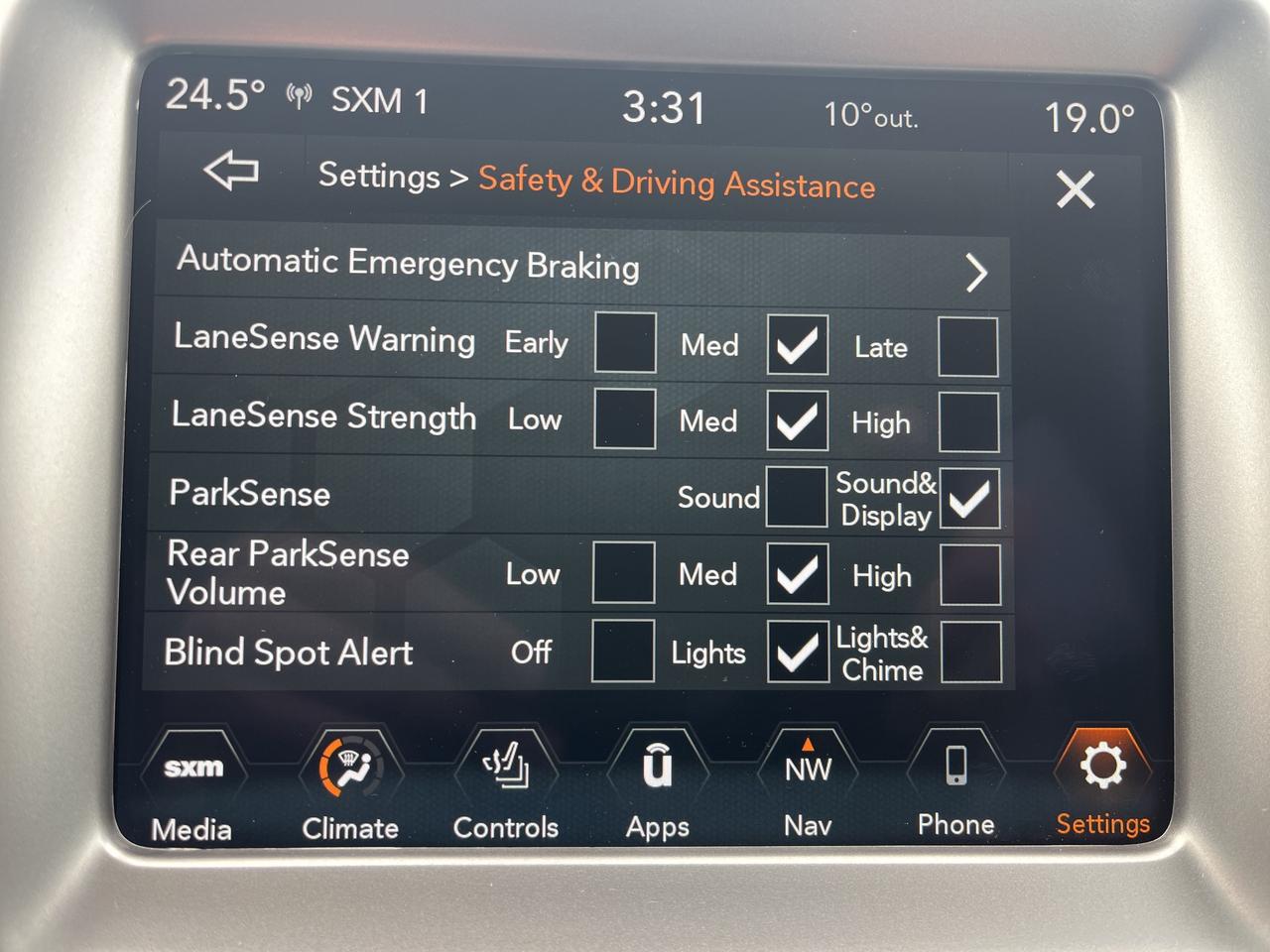 2018 Jeep Compass North - Htd Seats/Wheel - Nav Photo