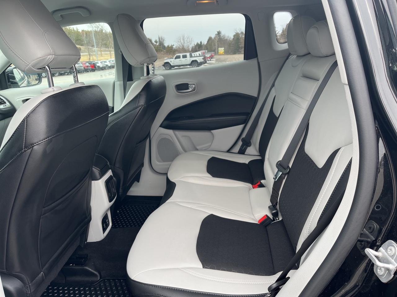 2018 Jeep Compass North - Htd Seats/Wheel - Nav Photo