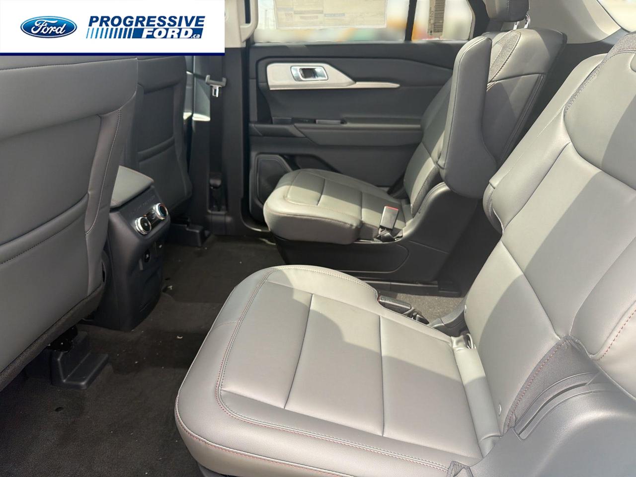 2026 Ford Explorer Active 4dr 4x4 Photo