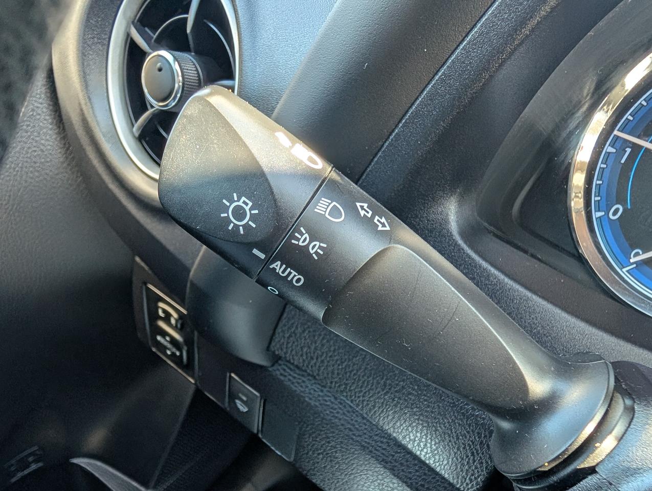 2017 Toyota Corolla LE (CVT) 4dr Sedan Photo