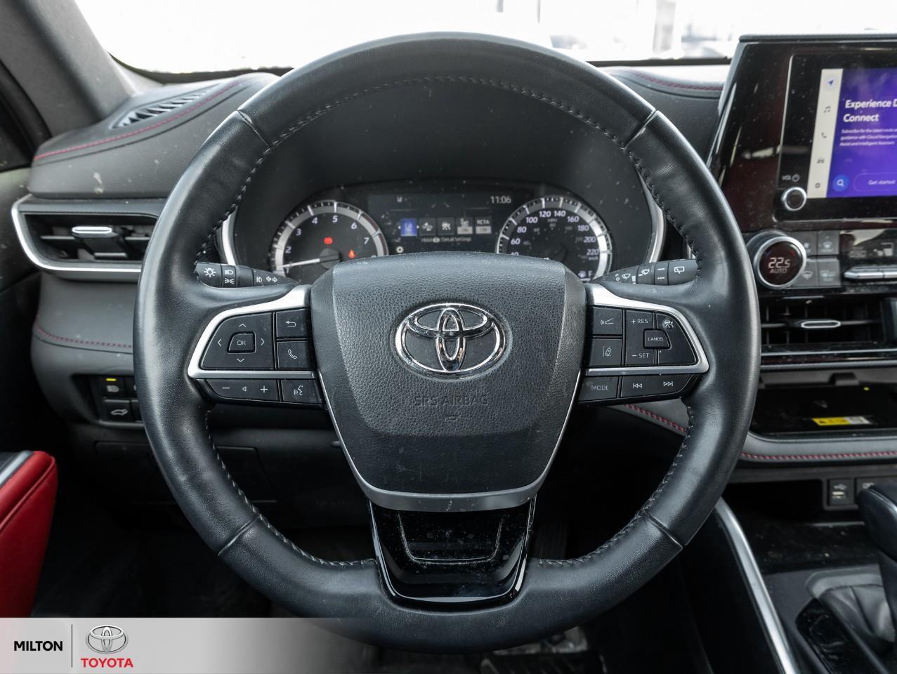 2023 Toyota Highlander LEATHER HEATED STEERING TOYOTA MULITMEDIA CONNECTE Photo