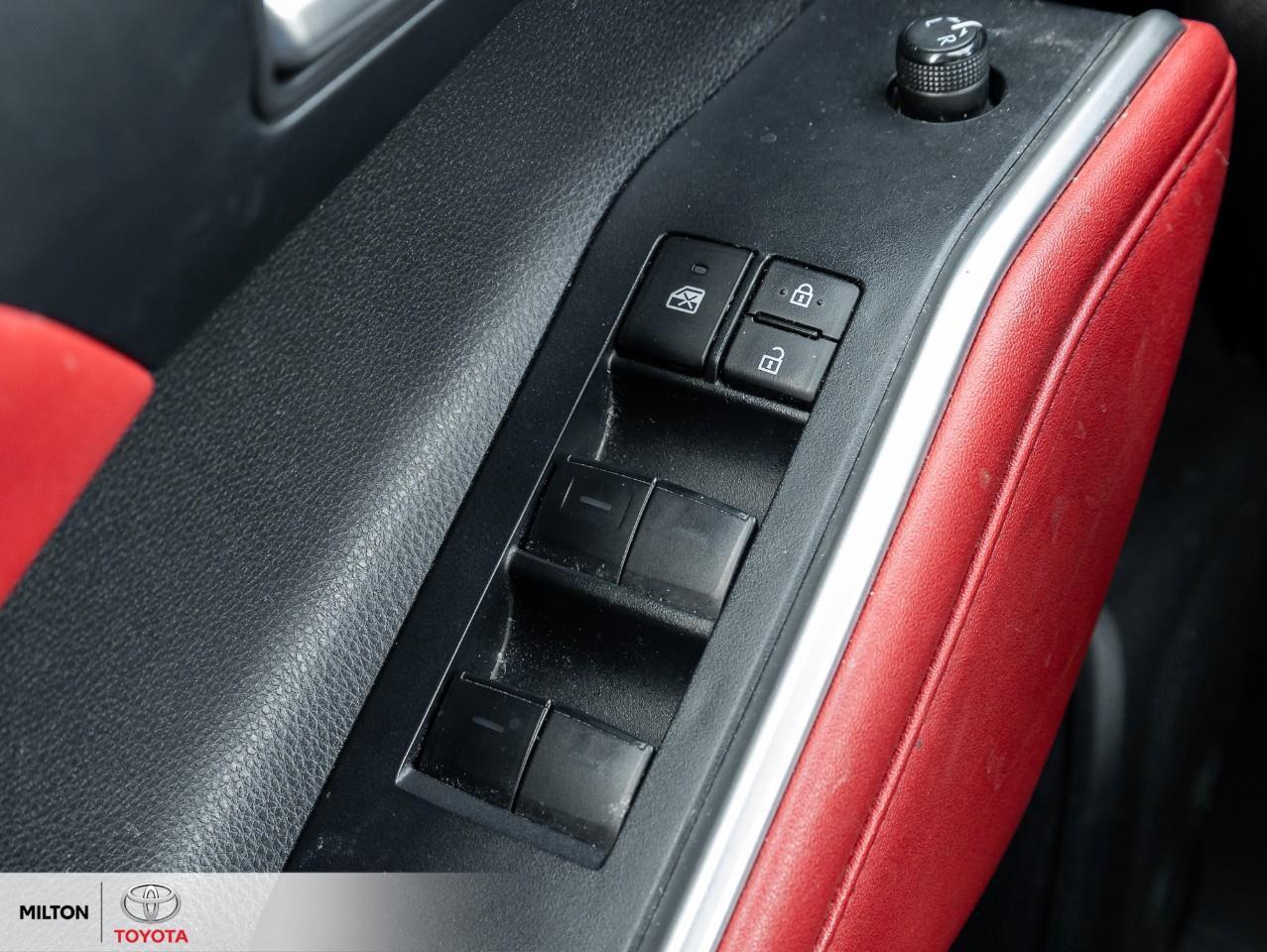 2023 Toyota Highlander LEATHER HEATED STEERING TOYOTA MULITMEDIA CONNECTE Photo