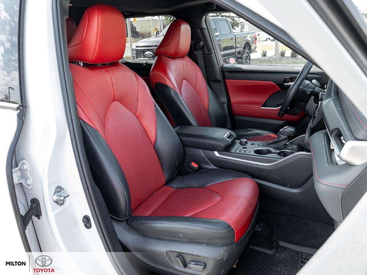 2023 Toyota Highlander LEATHER HEATED STEERING TOYOTA MULITMEDIA CONNECTE Photo