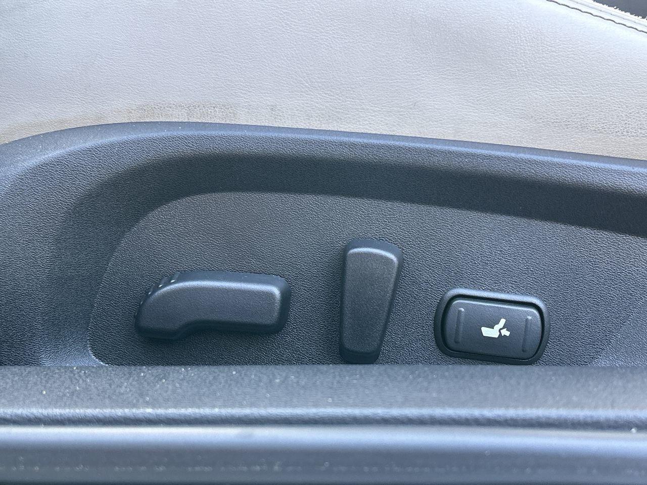 2022 Infiniti QX60 AWD LUXE   Accident-Free Photo
