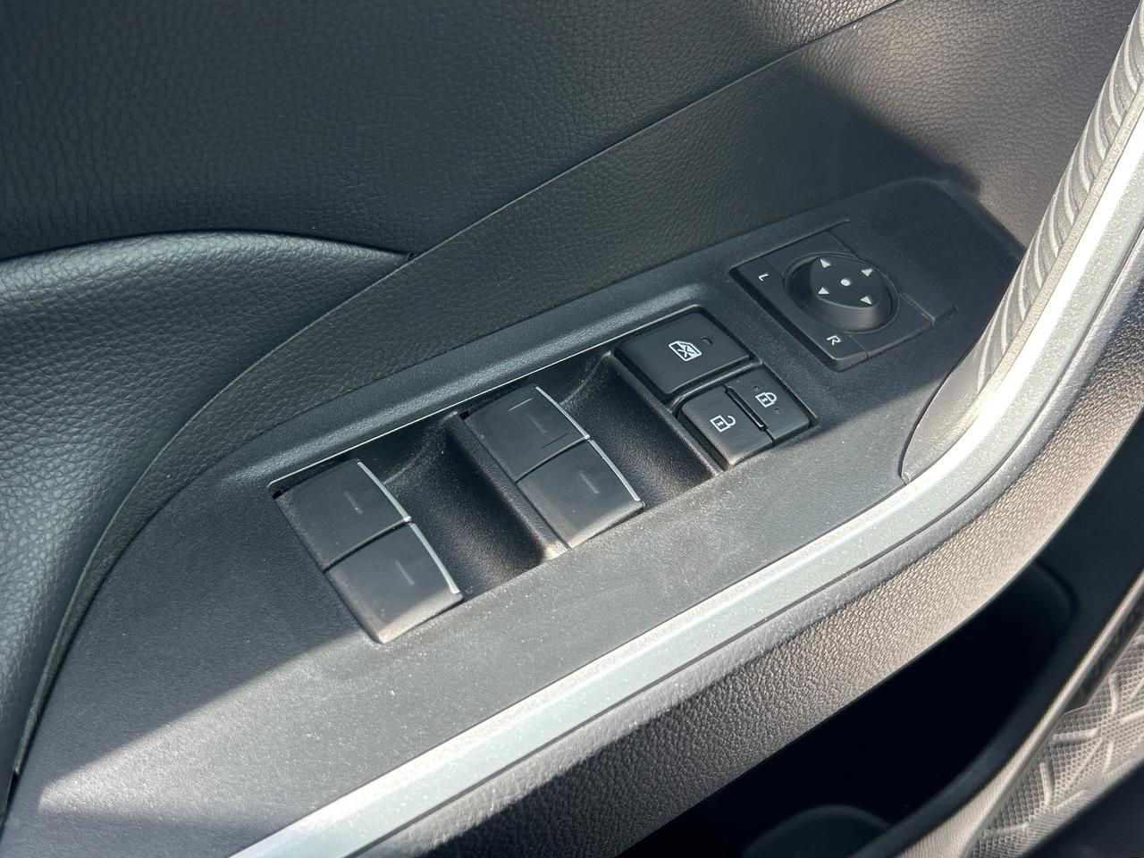 2023 Toyota RAV4 Hybrid XLE AWD   Sunroof   Heated Seats & Steering Wheel Photo