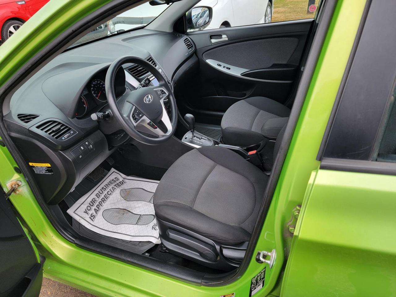 2014 Hyundai Accent 5DR HB AUTO GL Photo