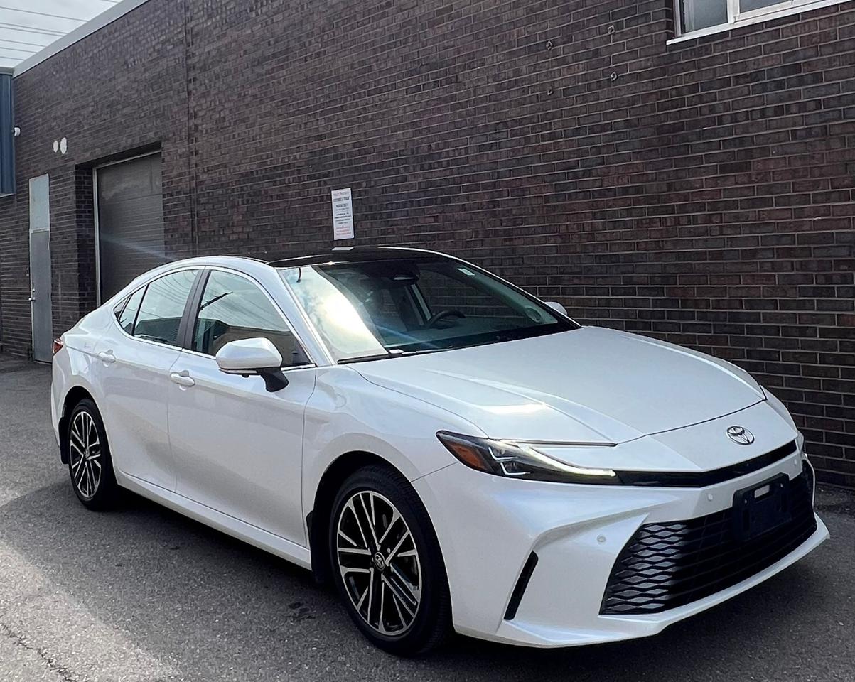 2025 Toyota Camry HYBRID XLE, LEATHER, CAR PLAY, AWD, PANORAMIC ROOF Photo