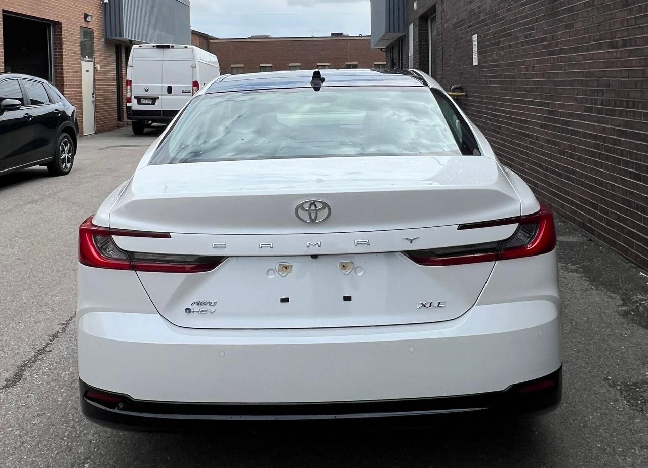 2025 Toyota Camry HYBRID XLE, LEATHER, CAR PLAY, AWD, PANORAMIC ROOF Photo