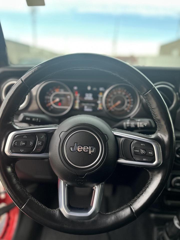 2021 Jeep Wrangler UNLIMITED ALTITUDE 4x4, NAVI, LEATHER, ALLOYS Photo