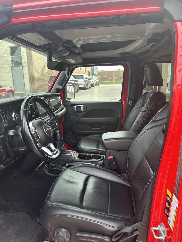 2021 Jeep Wrangler UNLIMITED ALTITUDE 4x4, NAVI, LEATHER, ALLOYS Photo