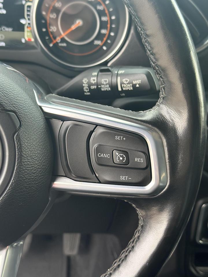 2021 Jeep Wrangler UNLIMITED ALTITUDE 4x4, NAVI, LEATHER, ALLOYS Photo