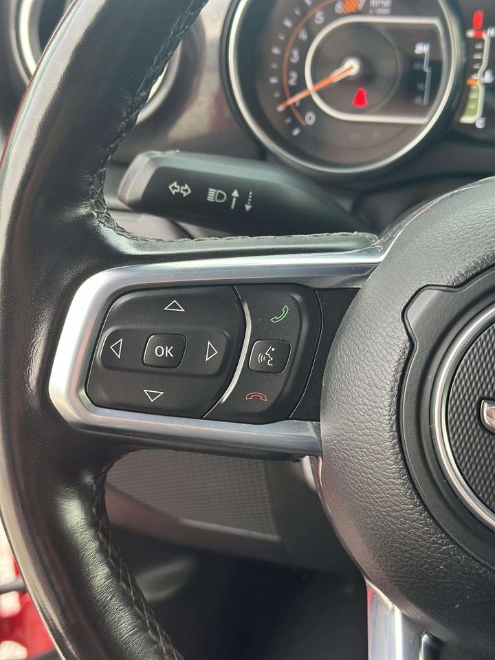 2021 Jeep Wrangler UNLIMITED ALTITUDE 4x4, NAVI, LEATHER, ALLOYS Photo