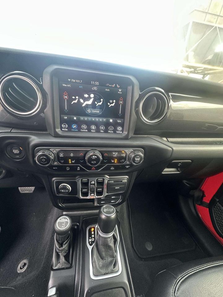 2021 Jeep Wrangler UNLIMITED ALTITUDE 4x4, NAVI, LEATHER, ALLOYS Photo