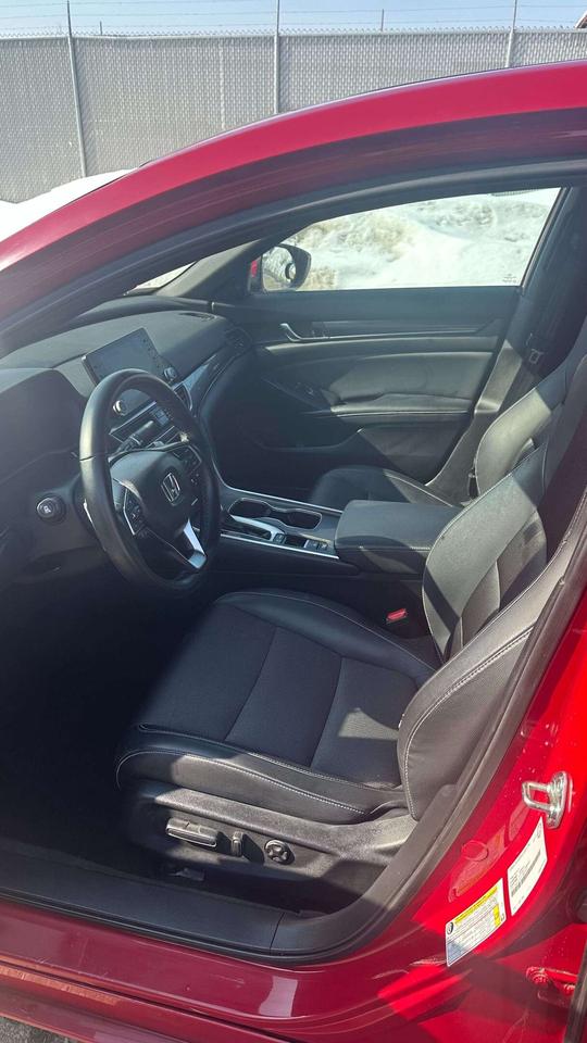 2018 Honda Accord Sport Photo