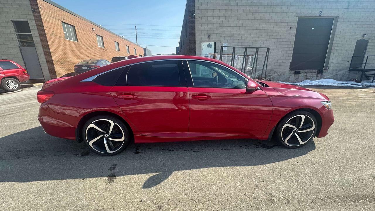 2018 Honda Accord Sport Photo