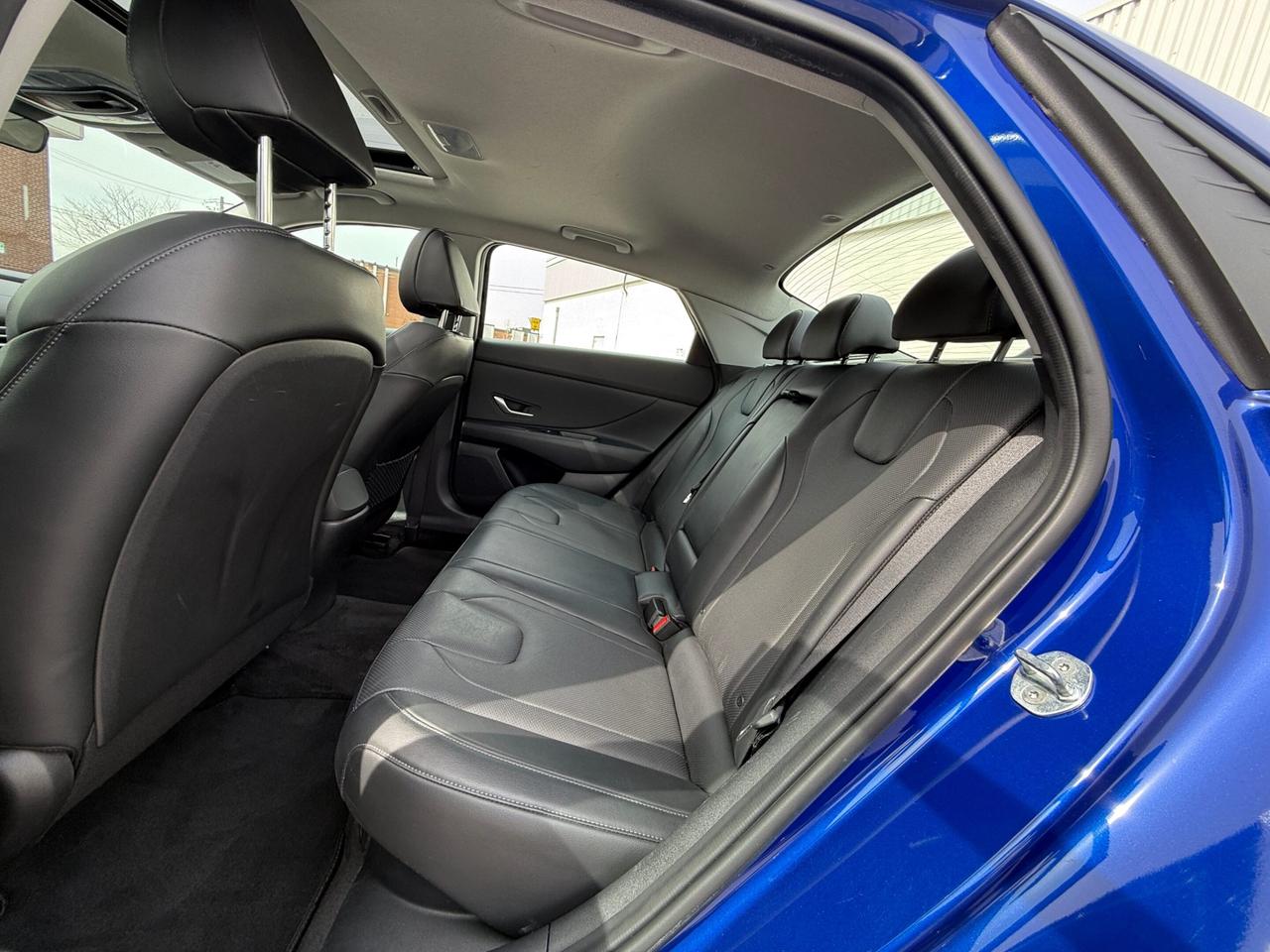 2023 Hyundai Elantra LUXURY   HYBRID   NO ACCIDENT Photo