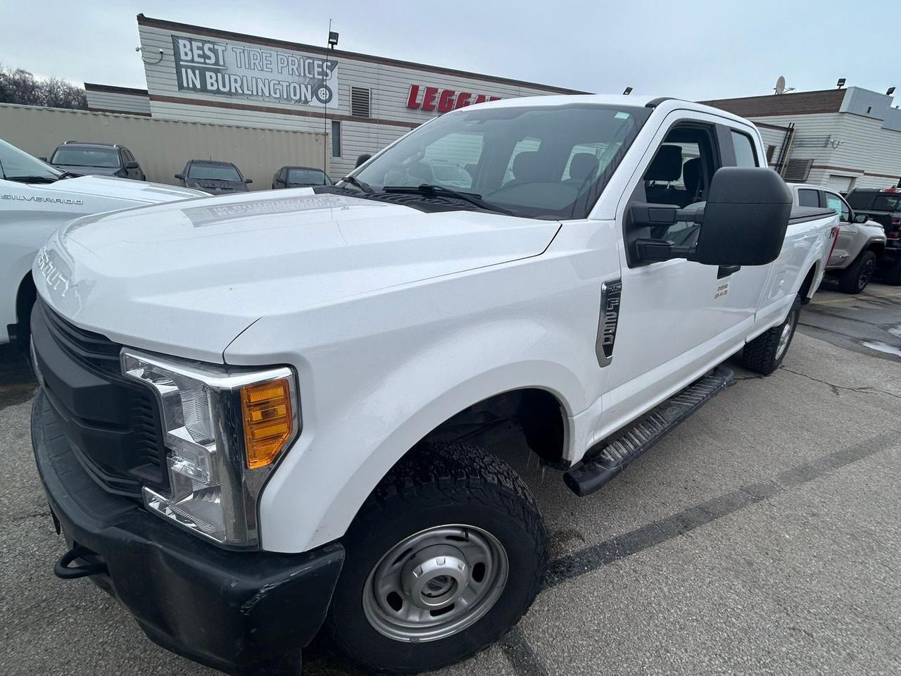 2017 Ford F-250 SUPER DUTY 4x4 XL 164" Box, 6.2 V8, Certification Included Photo