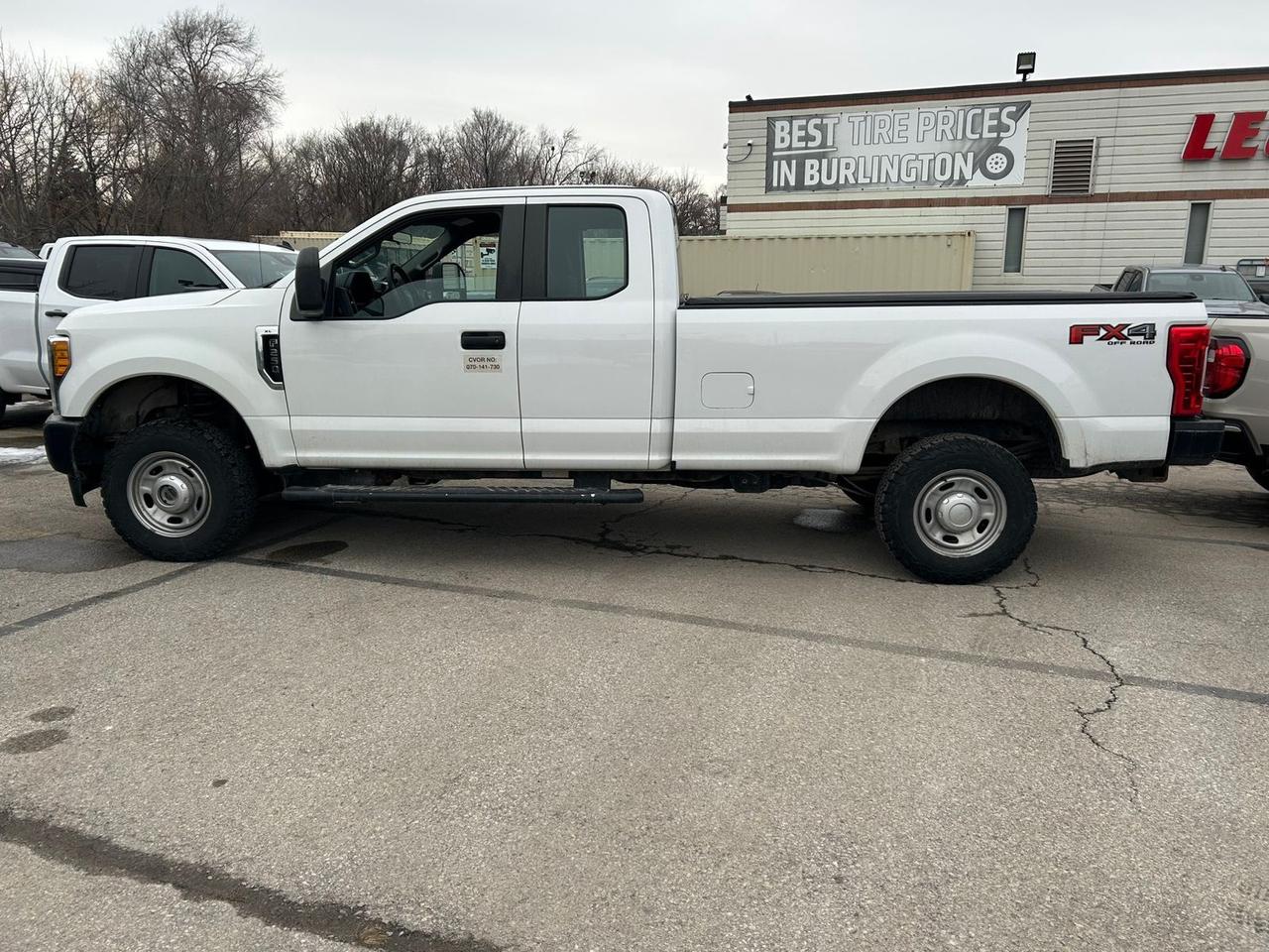 2017 Ford F-250 SUPER DUTY 4x4 XL 164" Box, 6.2 V8, Certification Included Photo