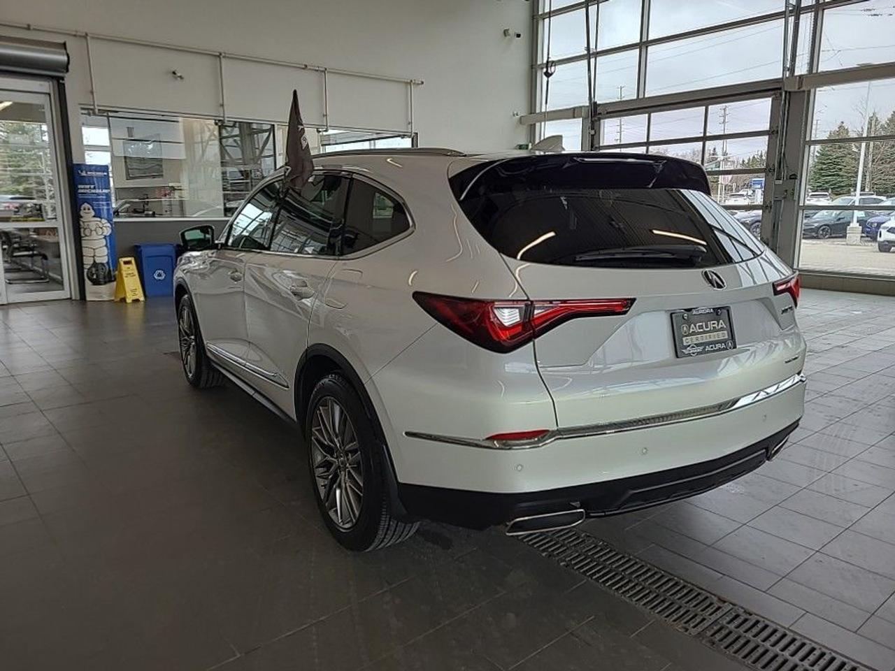 2024 Acura MDX Platinum Elite SH-AWD (Top Line Model) Photo