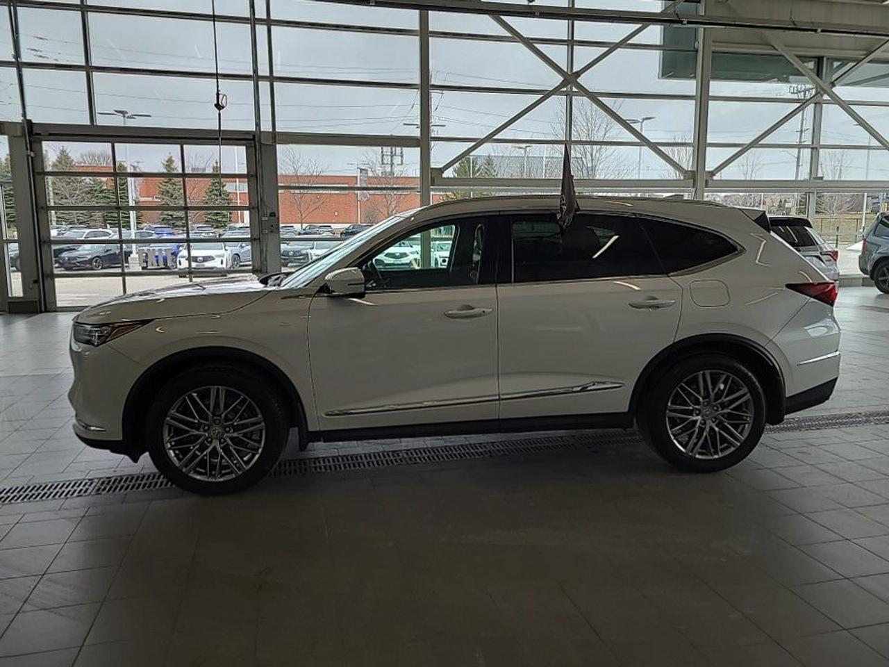 2024 Acura MDX Platinum Elite SH-AWD (Top Line Model) Photo